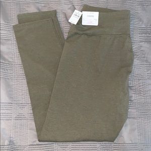 aerie  Regular Rise Legging. Size Large Short.